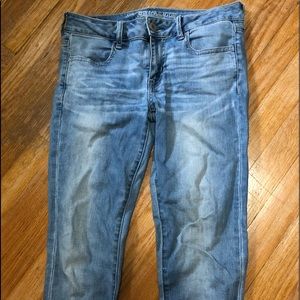 AE Medium Wash Super Skinny Low Rise Jeggings Long